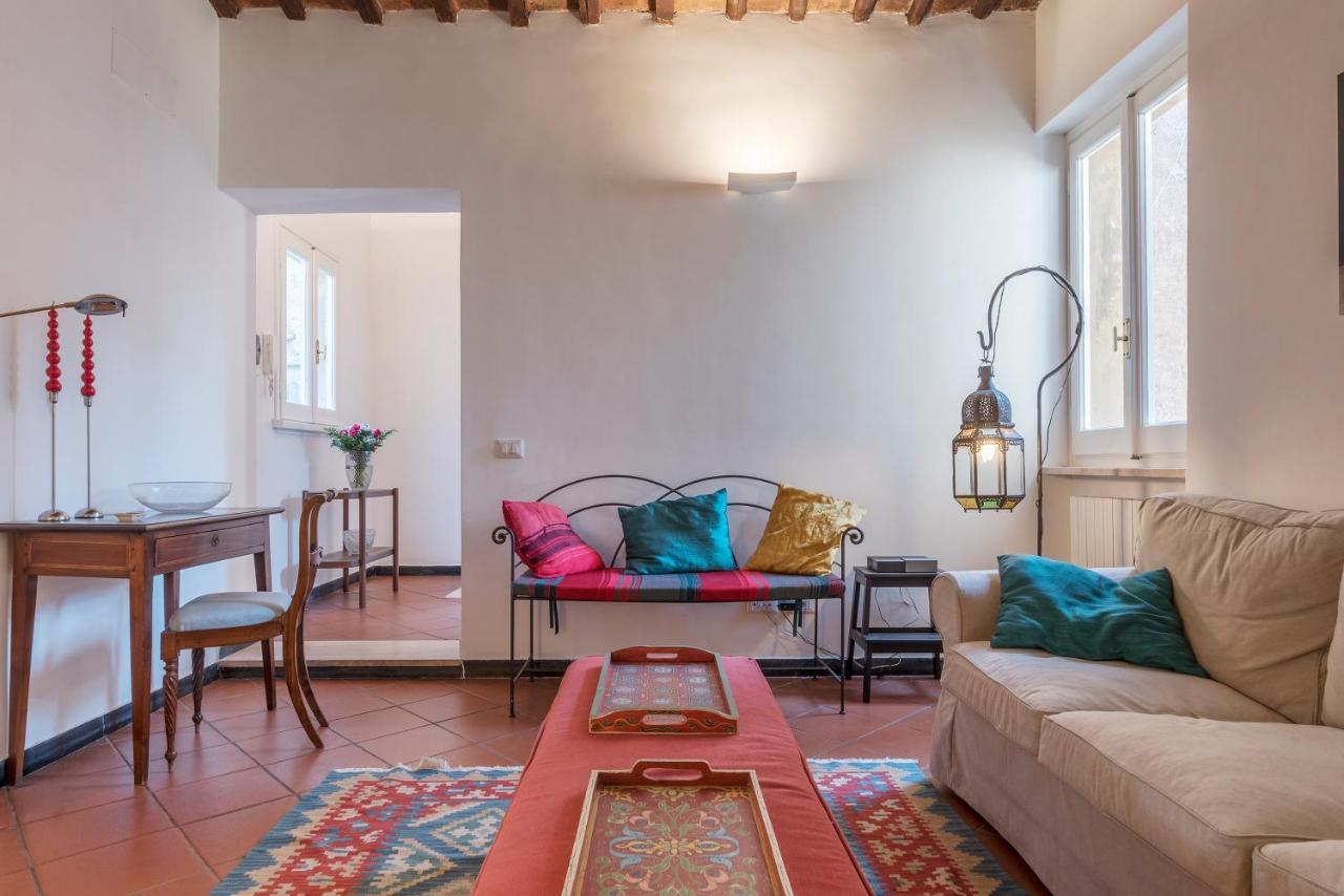 Three Bedrooms In World-famous Via Giulia - Fromhometorome Apartment Rome