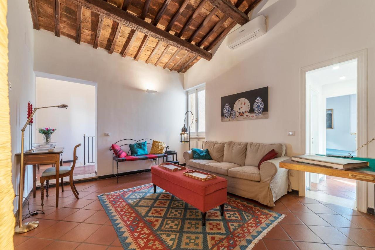 Three Bedrooms In World-famous Via Giulia - Fromhometorome Rome