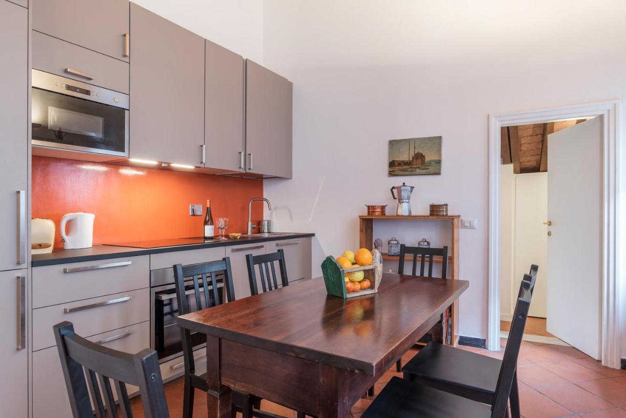Three Bedrooms In World-famous Via Giulia - Fromhometorome * Rome
