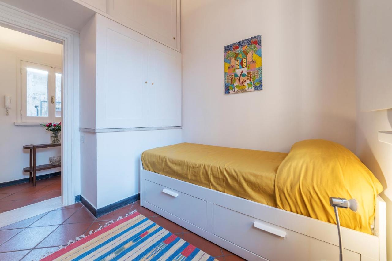 Three Bedrooms In World-famous Via Giulia - Fromhometorome Rome