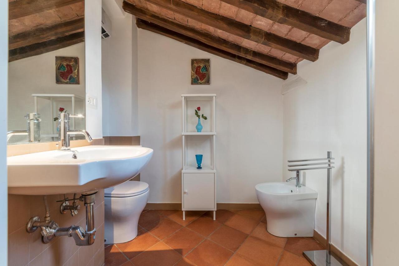 Three Bedrooms In World-famous Via Giulia - Fromhometorome * Rome