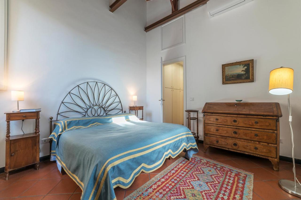 Apartment Three Bedrooms In World-famous Via Giulia - Fromhometorome *